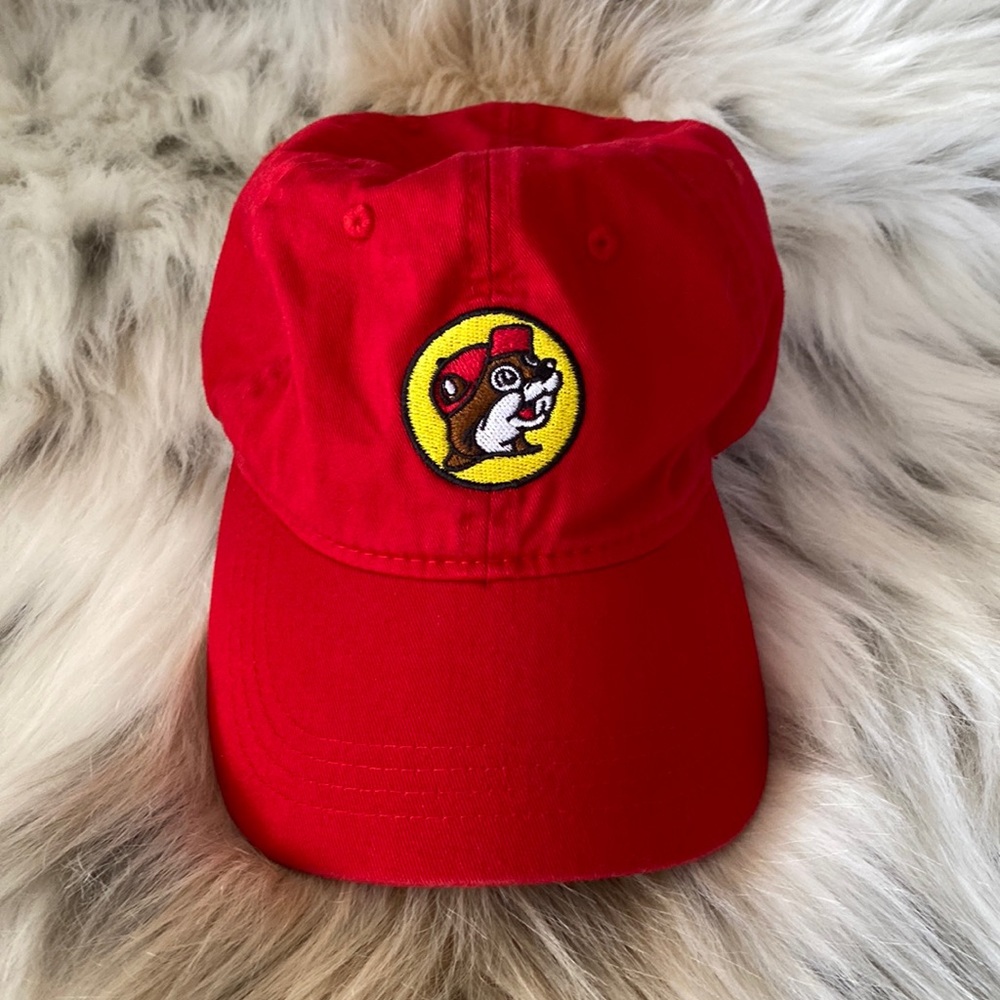 Buc-ee's adjustable red hat OS youth